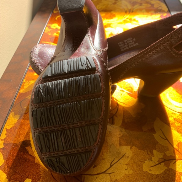 INDIGO (Clarks) Shoes - Picture 3 of 6